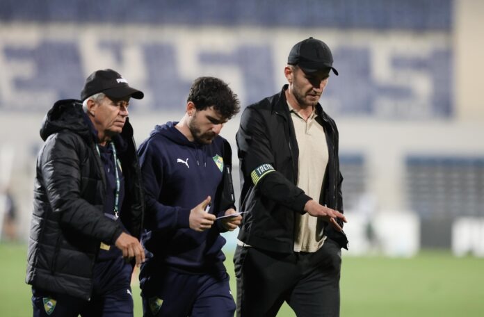 CLB Can Lukas Bilge during match preparation with coaching staff at CD Mafra