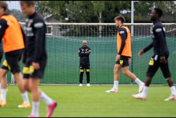 Simon Mesfin Simon Mesfin observing Lillestrøm SK first team training session during preparations in Norway.