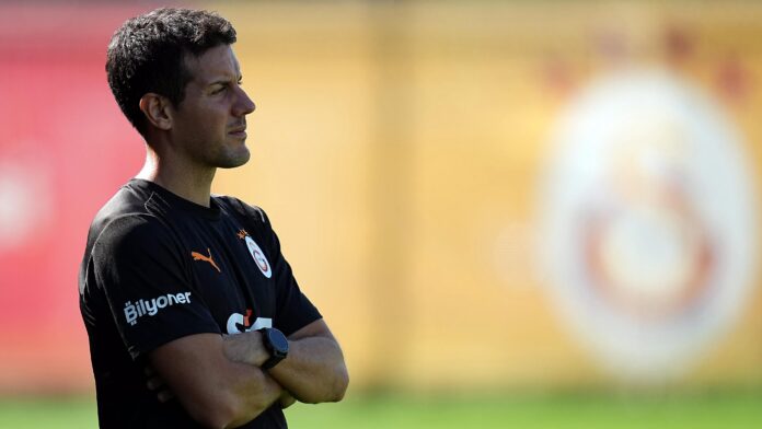 Ismael García Gómez observing training session as assistant coach at Galatasaray