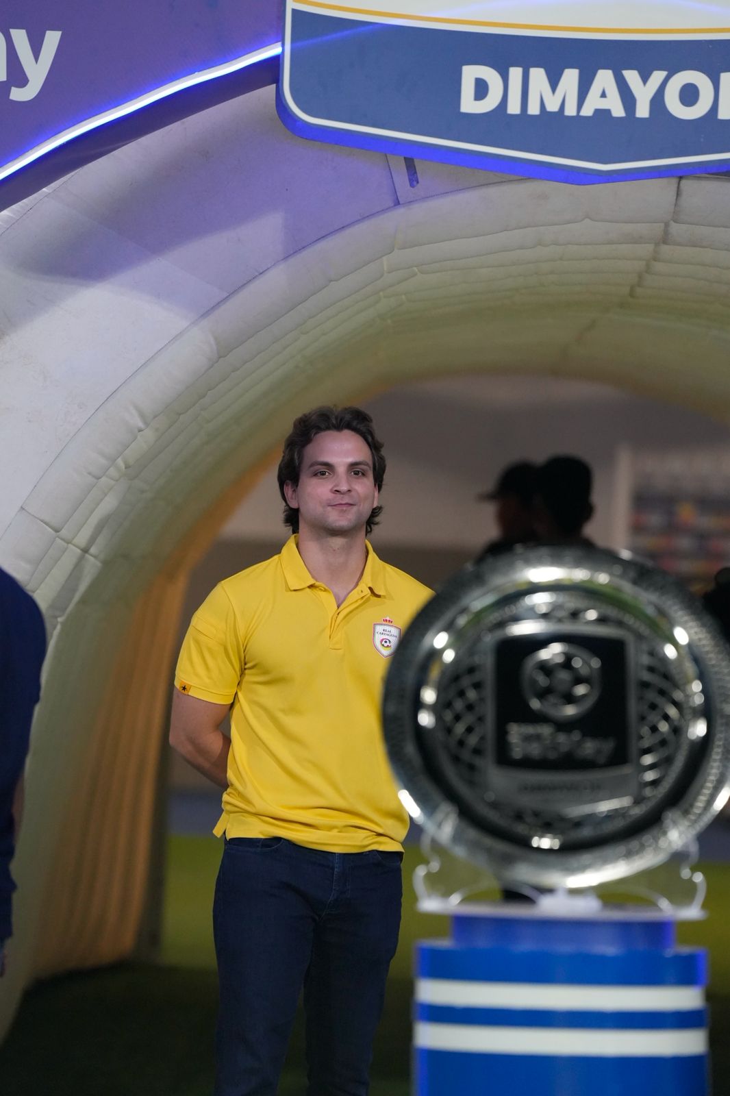 Michael Wennin en Real Cartagena durante una presentación de Dimayor vinculada al fútbol colombiano.