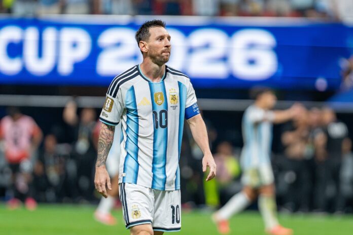 Lionel Messi wearing Argentina’s World Cup jersey and special patches during the 2026 FIFA World Cup.