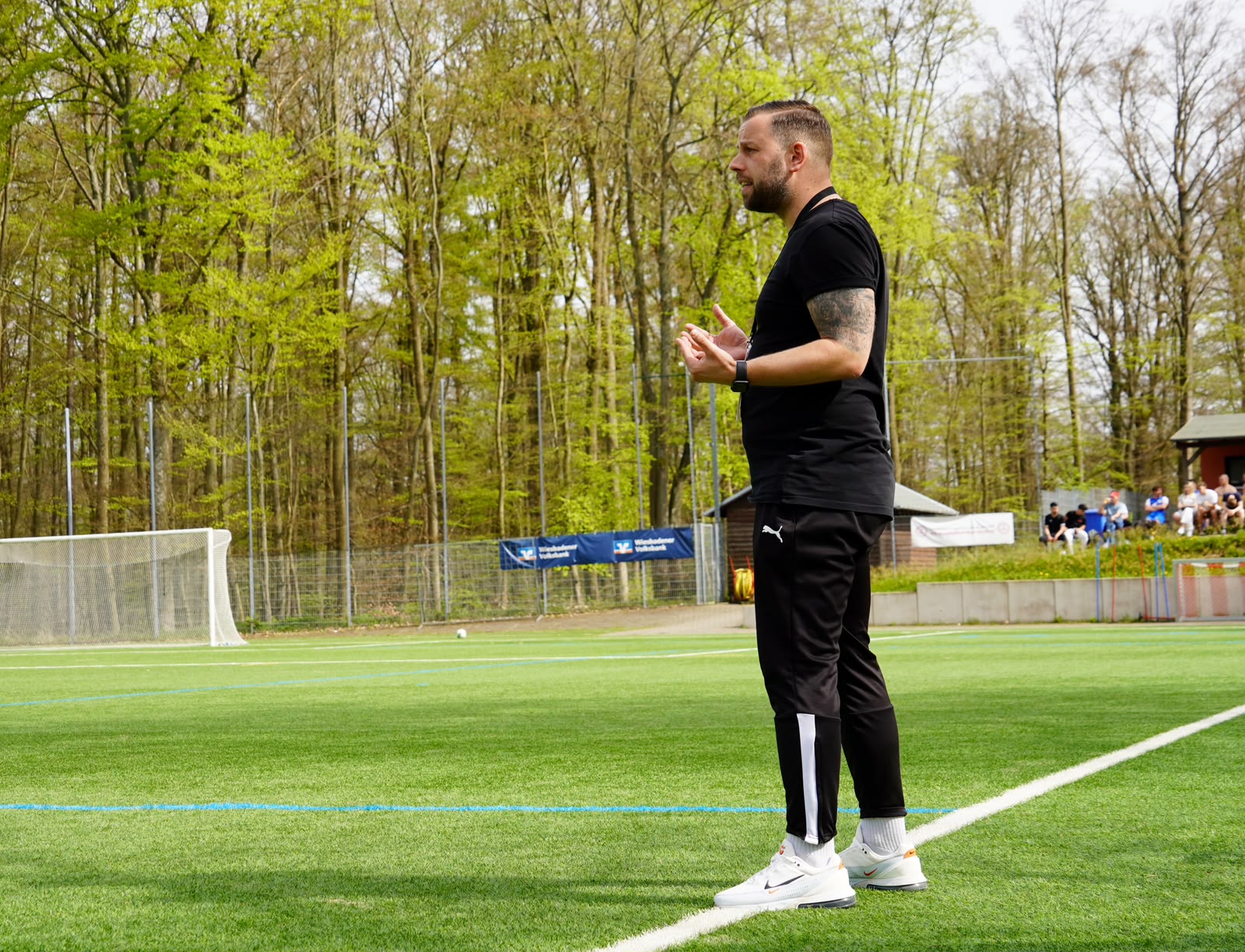 Matthias Güldener giving instructions from the touchline