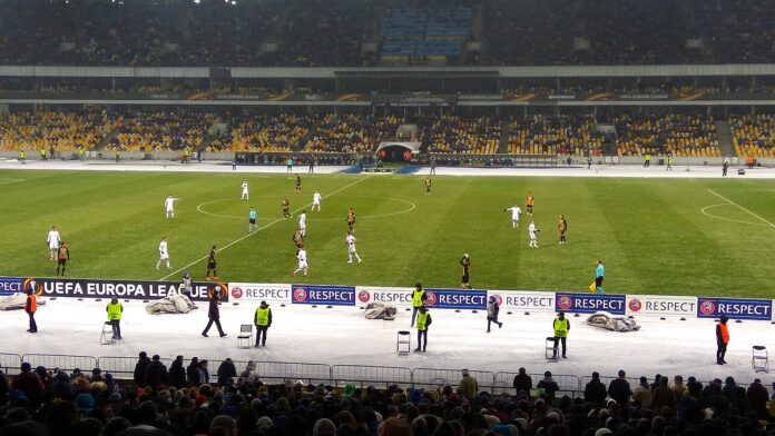 AEK Athens face Dynamo Kyiv in the UEFA Europa League in February 2018.