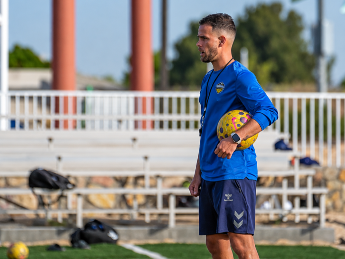 Guilherme Henry coaching at El Paso Locomotive FC, where he serves as U20 Head Coach and Academy Director.