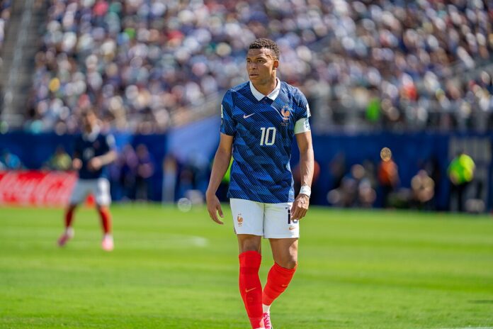 Kylian Mbappé captains France against Senegal at the 2026 FIFA World Cup in East Rutherford, New Jersey.
