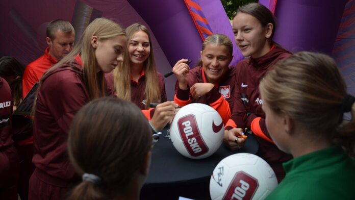 Poland U-20 women’s national football team players signing autographs for supporters in Bielsko-Biała.